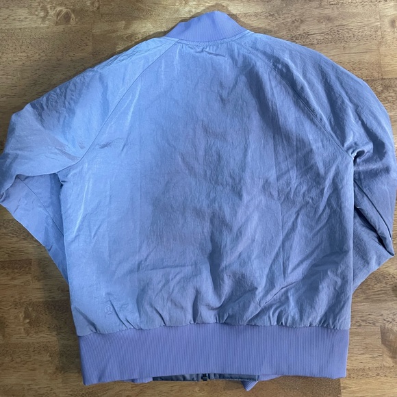 Lululemon Non-Stop bomber jacket, sz 4 - Picture 2 of 11